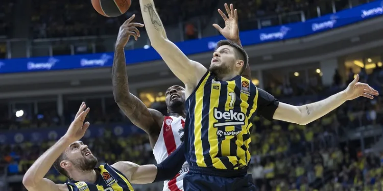 Fenerbahçe Beko’ya Metecan Birsen’den kötü haber