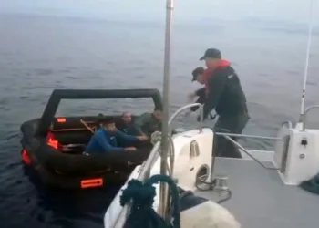 Datça’da 5 düzensiz göçmen kurtarıldı
