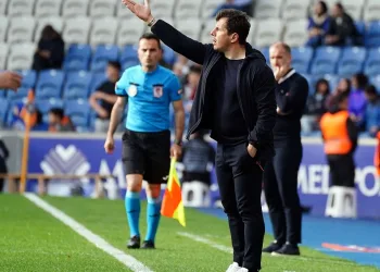 Medipol Başakşehir Teknik Direktörü Emre Belözoğlu: “Gerçekçi olmak lazım kupa birinci hedefimiz”