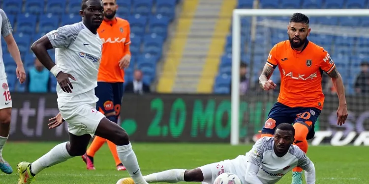 Spor Toto Süper Lig: Medipol Başakşehir: 1 – Ümraniyespor: 1