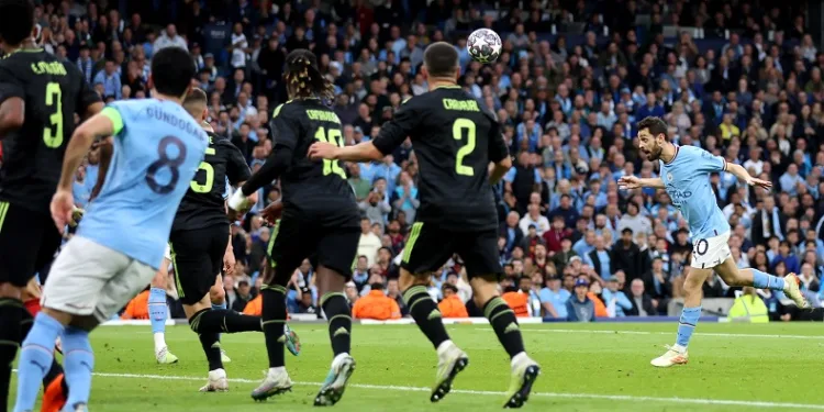 Manchester City, İstanbul biletini aldı