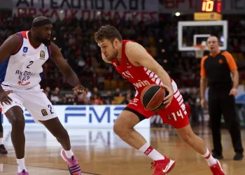 THY EuroLeague’de normal sezonun MVP’si, Sasha Vezenkov oldu