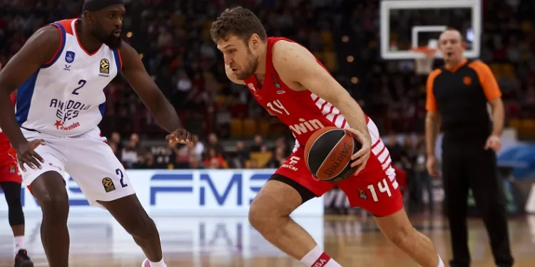 THY EuroLeague’de normal sezonun MVP’si, Sasha Vezenkov oldu