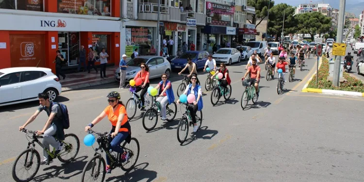 Pedallar, 19 Mayıs için çevrildi