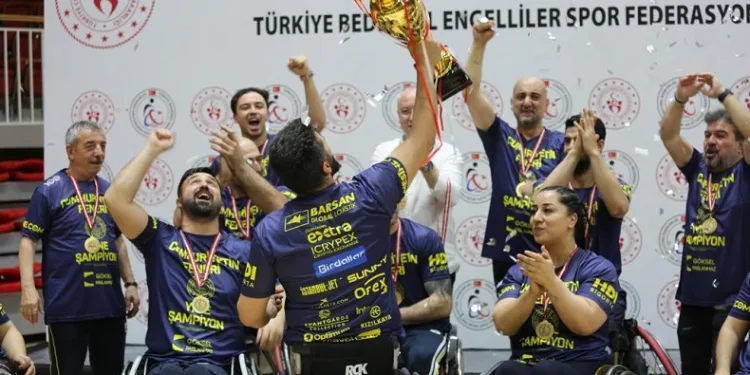 Tekerlekli sandalye basketbolunda şampiyon Fenerbahçe