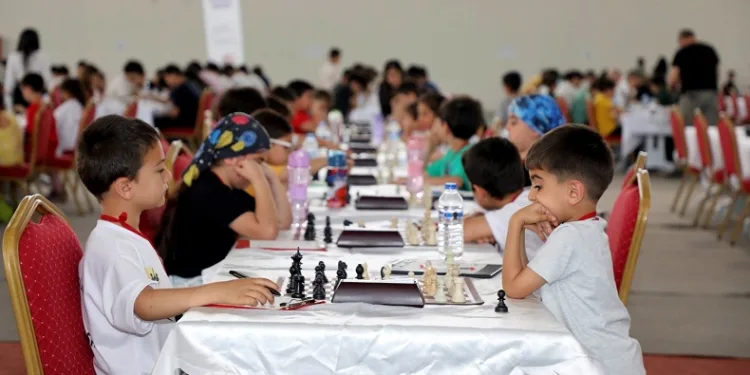 Satranç turnuvası ödül töreni yapıldı