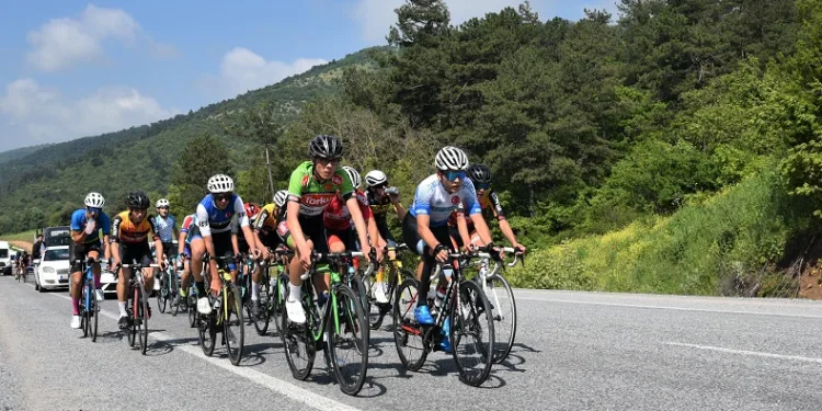Torku Şeker Sporlu kız bisiklet takımı şampiyon oldu