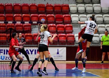 Avrupa Şampiyonu tur peşinde