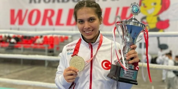 Kick Boks Dünya Kupası şampiyonasında 3’te 3 yaptılar