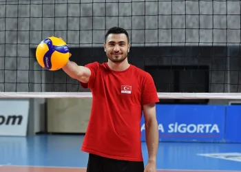 A Milli Erkek Voleybol Takımı Smaçörü Cafer Kirkit: “Kampımız verimli ve güzel geçiyor”