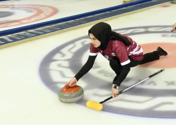 Curlingte heyecan sürüyor