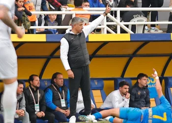 Bucaspor 1928’de Sait Karafırtınalar, Cüneyt Dumlupınar’ı geride bıraktı