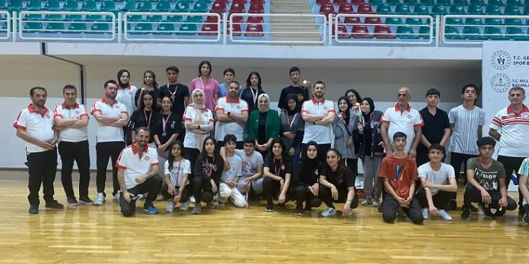 Diyarbakır gençleri Curling’te buluştu
