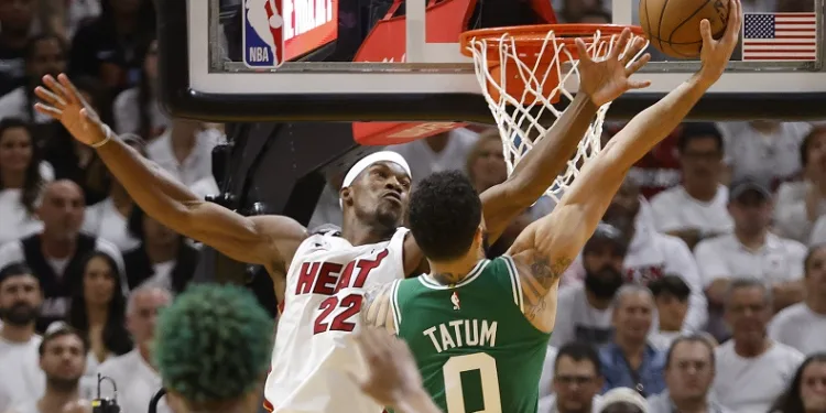 NBA’de Boston Celtics, Miami Heat karşısında ilk galibiyetini aldı