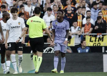Valencia’ya 5 maç seyircisiz oynama cezası verildi