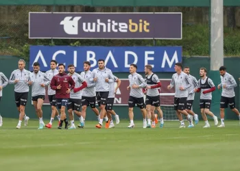 Trabzonspor’da Abdülkadir Ömür ve Maxi Gomez, Giresunspor maçı kadrosunda yer almayacak
