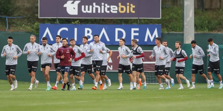 Trabzonspor’da Abdülkadir Ömür ve Maxi Gomez, Giresunspor maçı kadrosunda yer almayacak