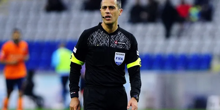 Fenerbahçe – Sivasspor maçının VAR’ı Alper Ulusoy