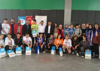 Gençlik merkezi üyeleri oryantiring de yarıştı