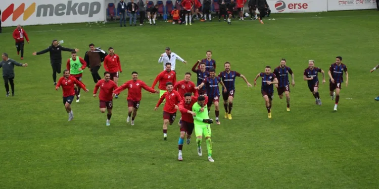 TFF 2. Lig Play-Off 1. Tur: 1461 Trabzon: 1 – Vanspor: 1