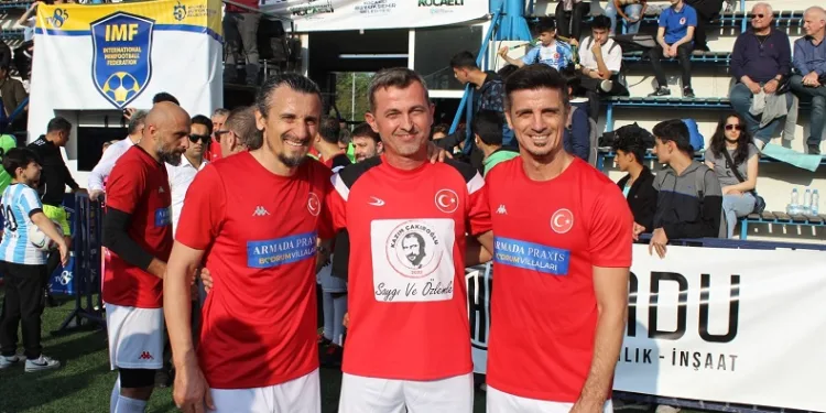Eski Galatasaraylı futbolcular şampiyonluk yarışını değerlendirdi