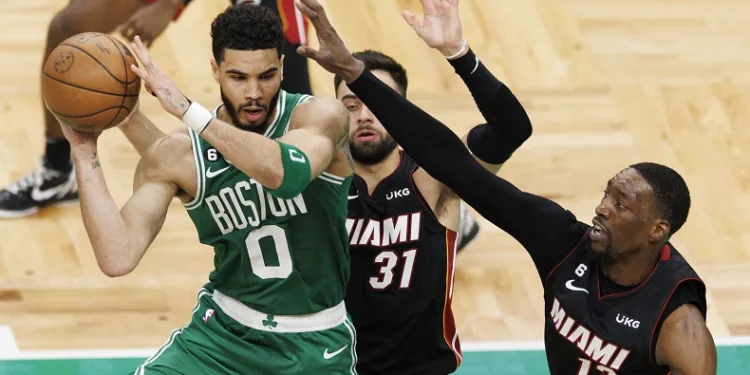 NBA’de Boston Celtics, Miami Heat’i mağlup ederek final serisini 6. maça taşıdı