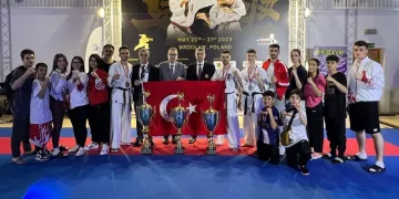Yıldırımlı sporcular tarih yazdı