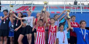 Kırmızı beyazlı atletlerden büyük başarı