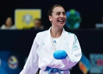Gülsen Demirtürk Akdeniz Karate Şampiyonu oldu