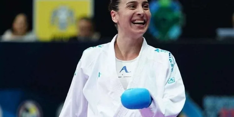 Gülsen Demirtürk Akdeniz Karate Şampiyonu oldu