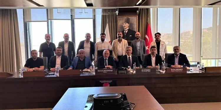 Anadolu Üniversitesi Kulüp Başkanı Özsarı’dan TFF Başkanı Büyükekşi’ye ziyaret
