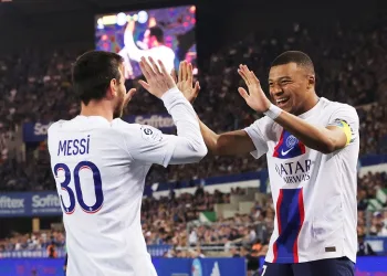 Fransa’da Messi’li Paris Saint-Germain, üst üste 2. kez şampiyon