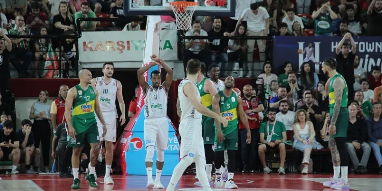 Pınar Karşıyaka, Frutti Extra Bursaspor deplasmanında