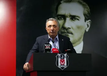 Beşiktaş Başkanı Ahmet Nur Çebi: “Ekonomik olarak düze çıkmanın tek yolu öz kaynak futbolcuları yetiştirmek”