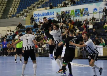 Sakarya Büyükşehir Hentbol yarı final rövanşına çıkıyor