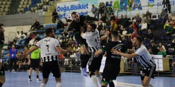 Sakarya Büyükşehir Hentbol yarı final rövanşına çıkıyor