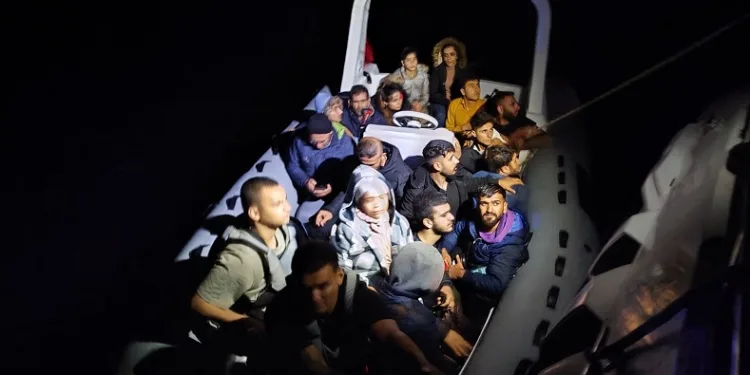 Datça’da 20 düzensiz göçmen yakalandı