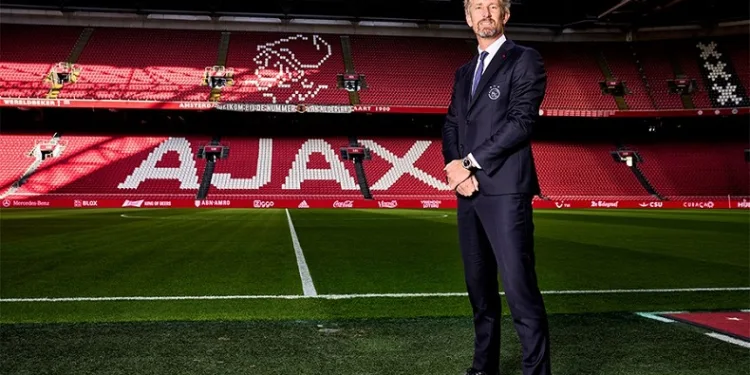 Ajax’ta Edwin van der Sar, CEO’luk görevinden ayrılma kararı aldı