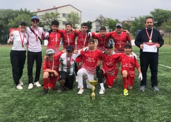 Okulun ‘beyzbol’ başarısı