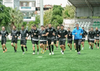 Efeler 09 SFK, Beyoğlu Yeni Çarşı Spor maçına hazır