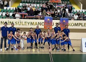 Yeşimspor “U11”de namağlup şampiyon