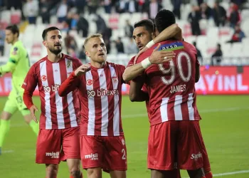 Sivasspor’da Leke James gol sayısını 4’e çıkardı