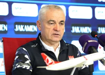 DG Sivasspor Teknik Direktörü Rıza Çalımbay’dan ayrılık yanıtı: “Henüz karar vermedim”