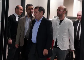 Galatasaray Başkanı Dursun Özbek: “Cumhuriyet’in 100. yılında, Cumhuriyet’in yüzü Galatasaray şampiyon oldu”