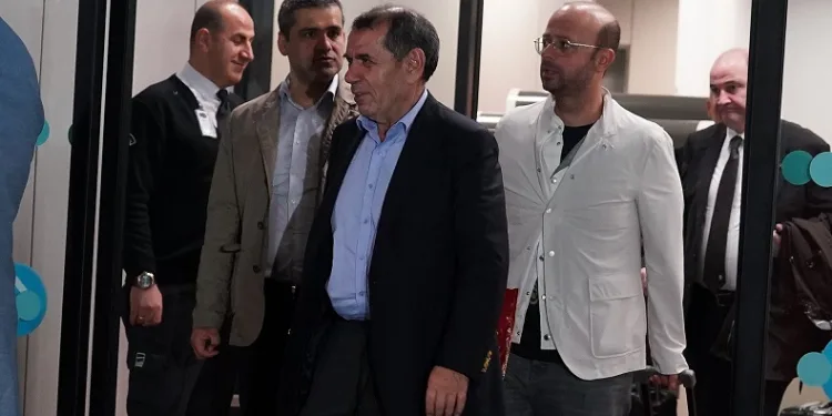 Galatasaray Başkanı Dursun Özbek: “Cumhuriyet’in 100. yılında, Cumhuriyet’in yüzü Galatasaray şampiyon oldu”