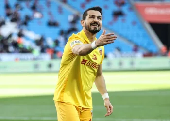 Kayserispor’da Emrah Başsan şoku
