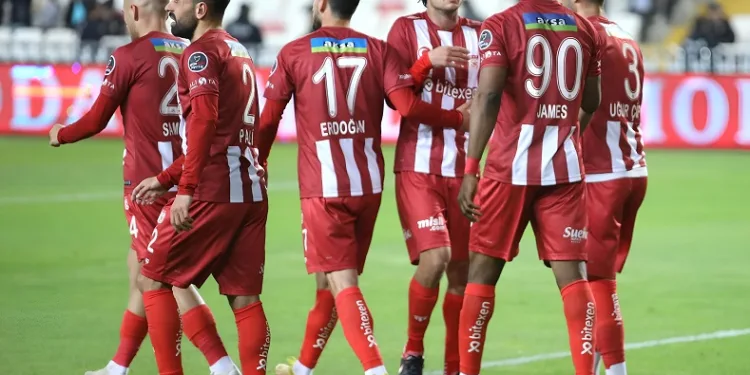 DG Sivasspor’da 38 günlük galibiyet hasreti sona erdi