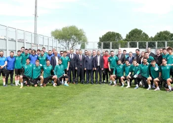 İsmet Büyükataman’dan Bursaspor’a ziyaret