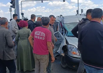Trafik kazası: 1’i ağır 4 yaralı