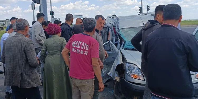 Trafik kazası: 1’i ağır 4 yaralı
